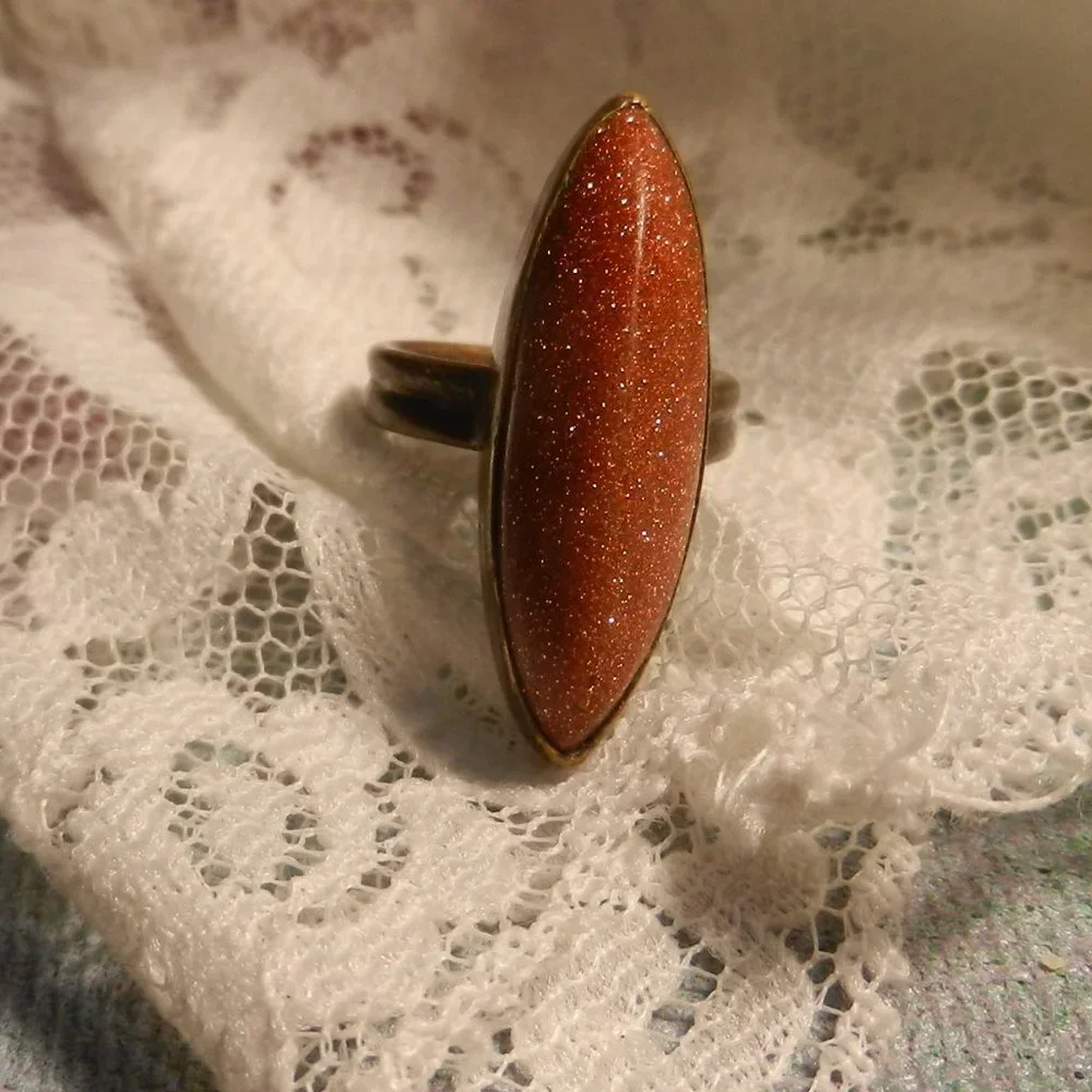 VTG 925 silver artisan ring garnety glittery inlay elongated boho red talon XS